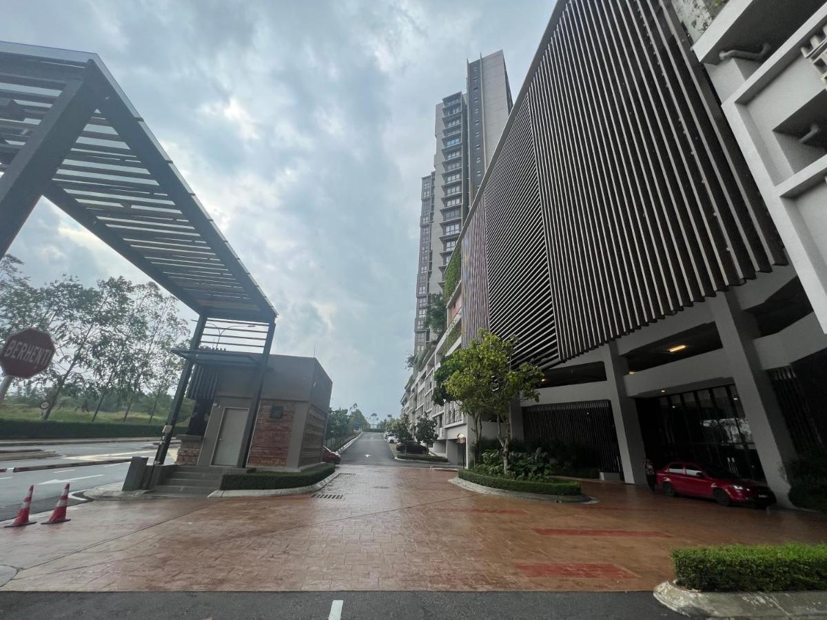 Mucihome Clio 3R2B, Putrajaya Condo Near To Ioi City Mall, Alamanda, Hospital Serdang, Wetland Studio Kru Dll- Non Smoking Home For Malaysian Only Exterior foto