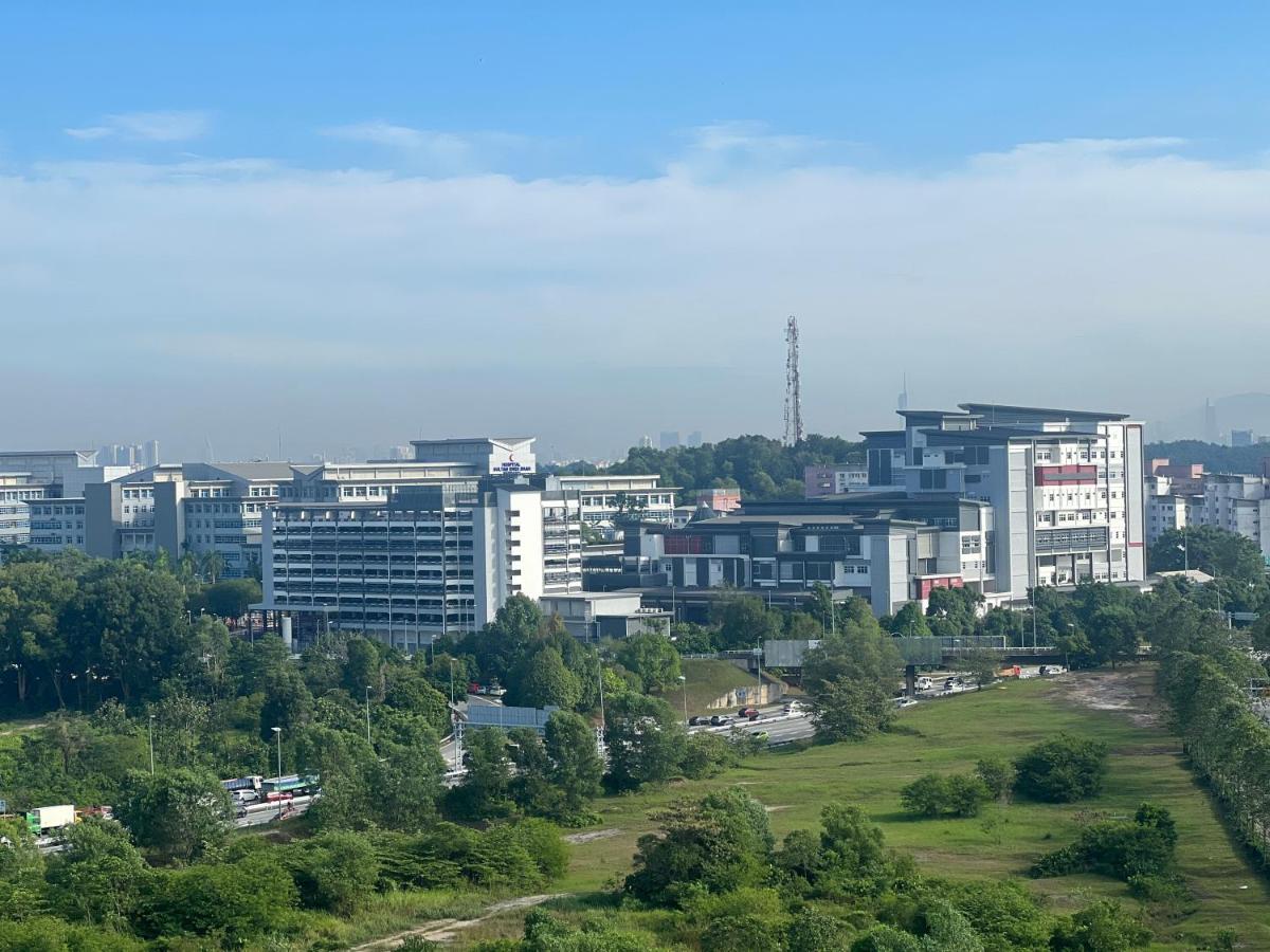 Mucihome Clio 3R2B, Putrajaya Condo Near To Ioi City Mall, Alamanda, Hospital Serdang, Wetland Studio Kru Dll- Non Smoking Home For Malaysian Only Exterior foto